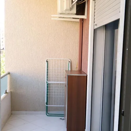 Ina Lungo Mare Vlore-vlora Vlorë