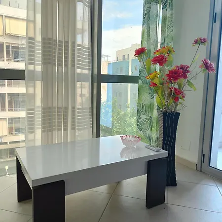 Ina Lungo Mare Vlore-vlora *