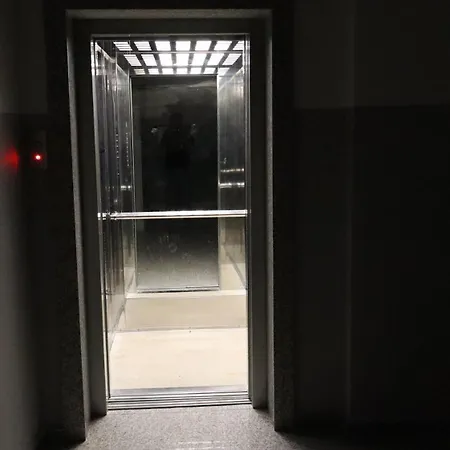 Ina Lungo Mare Vlore-vlora