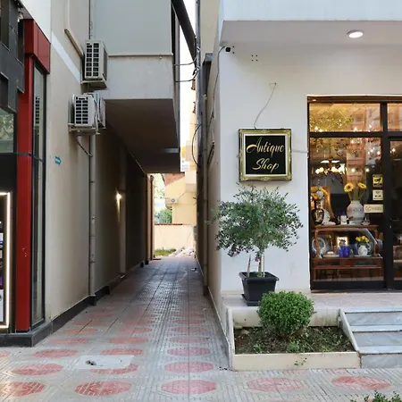 Ina Lungo Mare Vlore-vlora * Vlorë