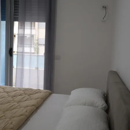 Apartment Ina Lungo Mare Vlore-vlora *